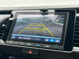 駐車時に便利なバックカメラを装着しています。