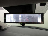 スマートルームミラー付きで後部座席に乗車してても後方がしっかり見れます