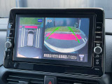 上から見たような映像で駐車をサポート!苦手な駐車も心強いですね!