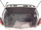 荷室は荷物を隠せるトノカバー付!充分な荷室の広さです!
