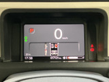 視認性の高いメーターが、運転をサポートします。走行距離や各情報を一目で確認でき、安全なドライブに貢献。丁寧な管理が伺える状態です。