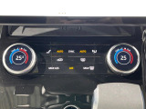 全席シートヒーター 3段階で暖かさの調節が可能です。暖房で車内全体が温まるより早くシートが温まるため冬場の運転も快適になります。