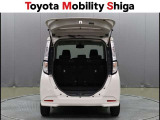 荷室スペ-スも十分な広さがあります。リヤシ-トを倒すと更に荷室スペ-スが広がります。