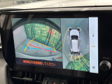 【パノラミックビューモニター】専用のカメラにより、上から見下ろしたような視点で360度クルマの周囲を確認することができます☆死角部分も確認しやすく、狭い場所での切り返しや駐車もスムーズに行えます。