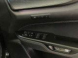 運転の操作性、快適性、など全ては、シートポジションから始まります。シートメモリーは、重要な機能です。