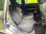 コンパクトカーですが、セカンドシートは十分な広さがあり快適にお乗りいただけます♪シートを倒して大きな荷物を積んだりと、用途の幅が広い1台です。
