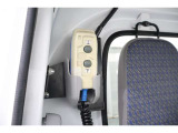 荷台の上下は運転席のリモコンから操作可能です。