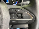 【レーダークルーズコントロール】高速道路での長距離走行が楽に!!自動で速度を保つクルーズコントロールが、衝突軽減システムと連携し、前方の車両を感知して車間を保つように速度調節してくれます!!