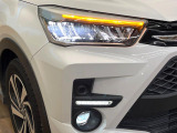 【シーケンシャルターンランプ付きLEDヘッドライト】人気の『流れるウィンカー』付きのLEDヘッドライトを装備♪高級感はもちろん、点灯時は存在感たっぷりで他車からも認識されやすく安心です。