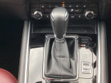 アクセルペダルを踏み込む量や速さに応じて変速パターンをし、人馬一体の運転感覚を発揮してくれる6速オートマ!