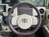 インテリアに合わせたデザインのステアリングは、運転される方のことも考え、運転しやすい形状、大きさです。是非一度、実際に触ってお確かめください。