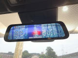 【デジタルインナーミラー】後席の大きな荷物や同乗者で後方が確認しづらい時でも安心!カメラが撮影した車両後方の映像をルームミラー内に表示。クリアな視界で状況の確認が可能です!