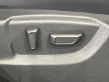 【パワーシート】スイッチ一つで簡単にシートの微調整が可能!電動だから力もいりません!快適なシートポジションにセットして、快適なドライブをお楽しみください。