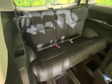 運転席まわりには十分なスペースがあり、大柄な方でもゆったり運転していただける環境です。