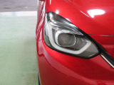 LEDヘッドライトは、点灯の瞬間から光量を発揮し、突然暗くなるトンネルなどでの安定感を高めます。