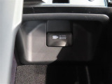 非常時やキャンプなどに役立つAC100Vコンセント付きです。