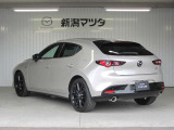 後方から接近する車を検知しドライバーへ注意を促す【ブラインドスポットモニタリング】が装備されています♪