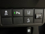 パーキングセンサーで駐車時助けてくれます。