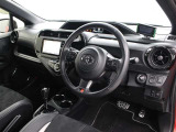 運転席廻りです。