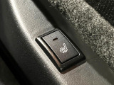 【シートヒーター】寒い日に重宝するシートヒーター!エアコンより早く温まってくれるので寒がりの人も安心ですね♪エアコンの温風は乾燥するから苦手、という方にもをおすすめです。