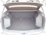 ◆定員乗車時のカーゴルームです。普段のお買い物の荷物やたくさんの収納が可能です。