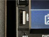 【USBポート】USBポートも装備されています♪スマートフォンのオーディオに連携も可能です。今や欠かせない装備の一つです!