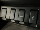 HDMIポート、USBポートが装備されております。HDMIポートを他の機器と繋げることによって、モニターへ映像を流すことができます。