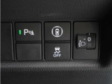 ◆パーキングセンサー◆車庫入れの時などに近くに障害物がある場合、障害物までの距離を音で知らせてくれます。
