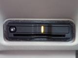 ■【ETC車載器】が装備されています。セットアップをしてお渡しとなり、ETCカードを差し込むだけで高速道路の利用が可能です。