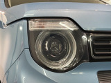 LEDヘッドライトは、点灯の瞬間から最大光量を発揮し、突然暗くなるトンネルなどでの安定感を高めます。