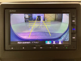 バックをするとき自動でリアの様子が映る『リアカメラ』付き! 画面で確認しながらバックが出来るので駐車の時も安心です。