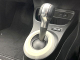 ●MTモード付きAT:通常は自動でおこなわれる変速(ギアチェンジ)をドライバーの操作によって意図的に変えられるシステムです。より一層普段のドライブをお楽しみいただけます!