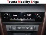 お好み温度に設定すると自動で調整してくれるオ-トエアコン装着車です。