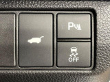 【パワーバックドア】スマートキーや運転席のボタンを押すだけでリアゲートが自動で開閉します!荷物を持っている時や、高い位置にあるバックドアを閉める際に便利な機能です♪