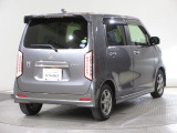 ボディクリーニング後、愛車をピカピカの状態へ保護するコーティング「ブライトパック」がおススメです!水垢がつきにくく、手入れがしやすくなりますよ!いつも愛車をきれいにしておきたい方におススメです。