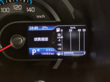 液晶のインフォメーションディスプレイには車両の様々な情報が表示されます。