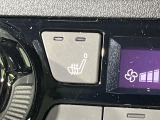 【シートヒーター】寒い日に重宝するシートヒーター!エアコンより早く温まってくれるので寒がりの人も安心ですね♪エアコンの温風は乾燥するから苦手、という方にもをおすすめです。