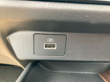 USBポートから端末への充電が可能です。