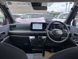 展示車両は全車 クリーニング済。 専門業者さんにて内外装ともにキレイにしてご納車いたします。 また別途、各種コーティングもうけたまわってます。