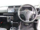 運転席廻りです。