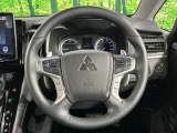 【純正革巻きステアリング】上質な革を使用することで、手にしっかり馴染みとても運転しやすいハンドルです♪