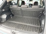 普段のお買い物や通勤、送迎等に十分な荷室スペースを確保しております。セカンドシートを倒すと、大きな荷物の積載も可能です♪