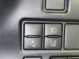 オートマチックハイビームとは、先行車や対向車のライトを認識し、ハイビームとロービームを自動で切り替える機能です。夜道の視界を確保します。詳細は販売店スタッフまでおたずねください。
