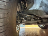 お車を安心してお乗りいただく為には、足回りの定期点検が欠かせません。サービスサポート(有償保証)では無料点検もご提供しており、安心のカーライフをお過ごしいただけるサポート体制が整っています。