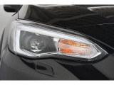 LEDヘッドライトで夜間の運転も安心です