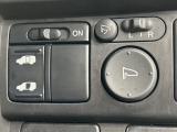 【パワースライドドア】スマートキーや運転席のスイッチでスライドドアの開閉が可能♪電動だから力を入れてドアを開ける必要が無く、小さいお子様でも、重い荷物を持っている時もラクに開け閉めできます♪