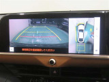 パノラミックビューモニター搭載。カメラで車両周囲の状況を映し出すため、狭い場所での駐車などに役立ちます。
