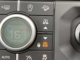 【エアサスペンションパック メーカーop価格￥352000】オフロード走行時の安定性向上や、乗降時の車高調整が可能になり、快適性と機能性が高まります。