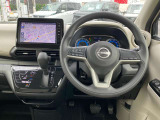 ハンドルは軽やかに回り、気持ちよく運転が出来ます。