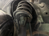 お車を安心してお乗りいただく為には、足回りの定期点検が欠かせません。サービスサポート(有償保証)では無料点検もご提供しており、安心のカーライフをお過ごしいただけるサポート体制が整っています。